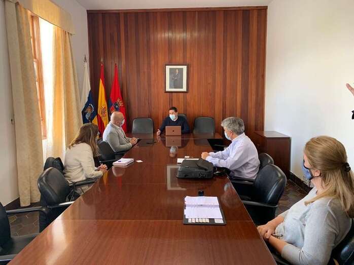 El alcalde Héctor Suárez se reunió con representantes de Gesplan/TA.